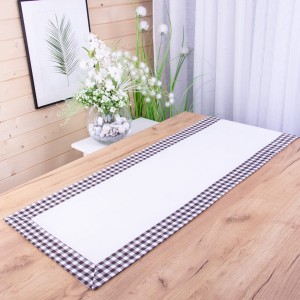 Pas 40x170 cm Biały z krateczką wzór 2