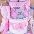 Tort z pampersów It'is a girl różowy 3