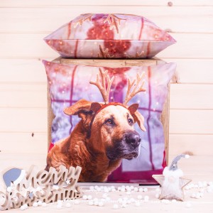 Poszewka świąteczna 40x40 cm Świąteczny pies 2