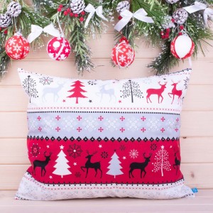 Poszewka świąteczna 50x70 cm wzór 11 Renifery na pasach czerwono-szaro-białych