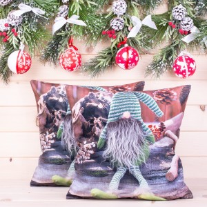 Poszewka świąteczna 40x40 cm Skrzat z brodą 8
