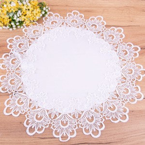 Serwetka DA-384 koło 50 cm z gipiurą Biały