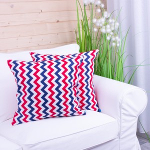 Poszewka ozdobna 45x45 cm MINKY zygzaki czerwono-granatowe