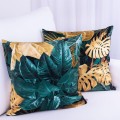 Poszewka ozdobna 40x40 cm Velluto Liście 390437/103  Liście w kolorach butelkowej zieleni i złota