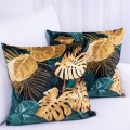 Poszewka ozdobna 40x40 cm Velluto Liście 390437/103  Liście w kolorach butelkowej zieleni i złota