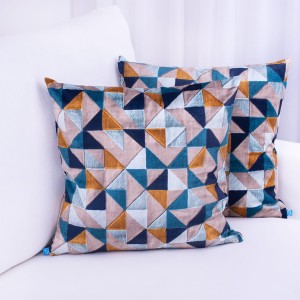 Poszewka ozdobna 40x40 cm Velluto Trójkąty 55571/1001