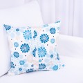 Poszewka ozdobna 45x45 cm Turkusowe kwiatuszki+zakładka