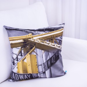 Poszewka ozdobna 45x45 cm New York wzór 2