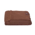 Koc Cotton Cloud 150x200 cm w kolorze ciemny brąz, jednokolorowy bawełniany koc dekoracyjny z frędzlami na łóżko, sofę lub fotel.