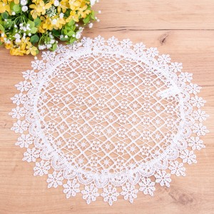 Serwetka koło 30 cm DA-807 cała gipiura biała