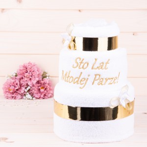 Tort z ręczników 3 poziomowy z haftem Sto lat Młodej Parze wzór 2 w kolorze białym