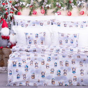 Pościel świąteczna 160x200 cm wzór 91 Leśne zwierzątka w zimowej krainie na niebieskoszarym tle