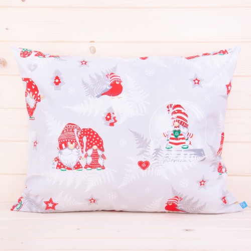 Poszewka świąteczna 70x80 cm wzór 30 Czerwone krasnale w kuli śnieżnej na szarym tle