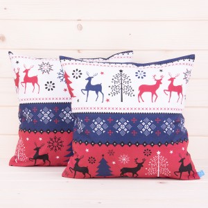 Poszewka świąteczna 70x80 cm wzór 7 Renifery w pasach bordowo-granatowo-białych
