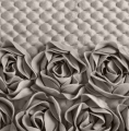 Narzuta Roses 170x210 cm welwetowa beżowa ze wstawką ozdobnych róż