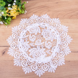 Serwetka koło 30 cm ST626 cała gipiura biała