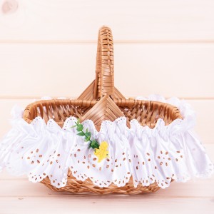 Falbanka na koszyk biała duża wzór 8
wysokość 9 cm
średnica 25-50 cm