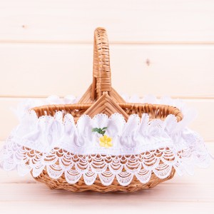 Falbanka na koszyk z gipiurą biała średnia wysokość 9 cm, szerokość
 15-30 cm