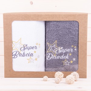Komplet ręczników 2*70x140 cm z haftem Super Babcia Super Dziadek wzór 2 w kolorach biały/szary
