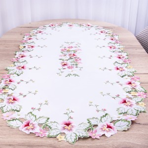 Obrus 80x140 cm DA-18020 haftowane różowe kwiaty na białym tle owal