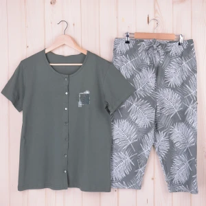 Piżama damska z krótkim rękawem i 3/4 spodnie 408318 rozm: XL ciemna zieleń