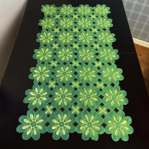 Bieżnik 50x100 cm wzór DA-1462 haftowane zielone kwiaty prostokąt