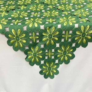Serweta 85x85 cm wzór DA-1462 haftowane zielone kwiaty