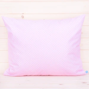 Poszewka z bawełny 50x70 cm Kropeczki na różu 1