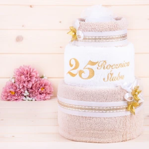Tort z ręczników 3 poziomowy z haftem 25 rocznica ślubu w kolorach jasny beż, biały, jasny beż