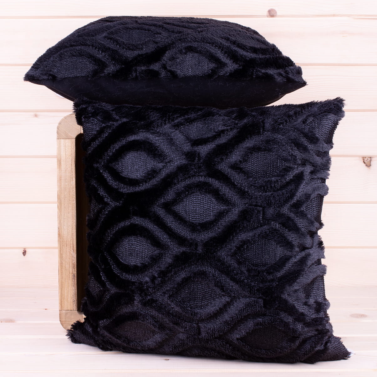 Poszewka ozdobna 45x45 cm Łezki czarna