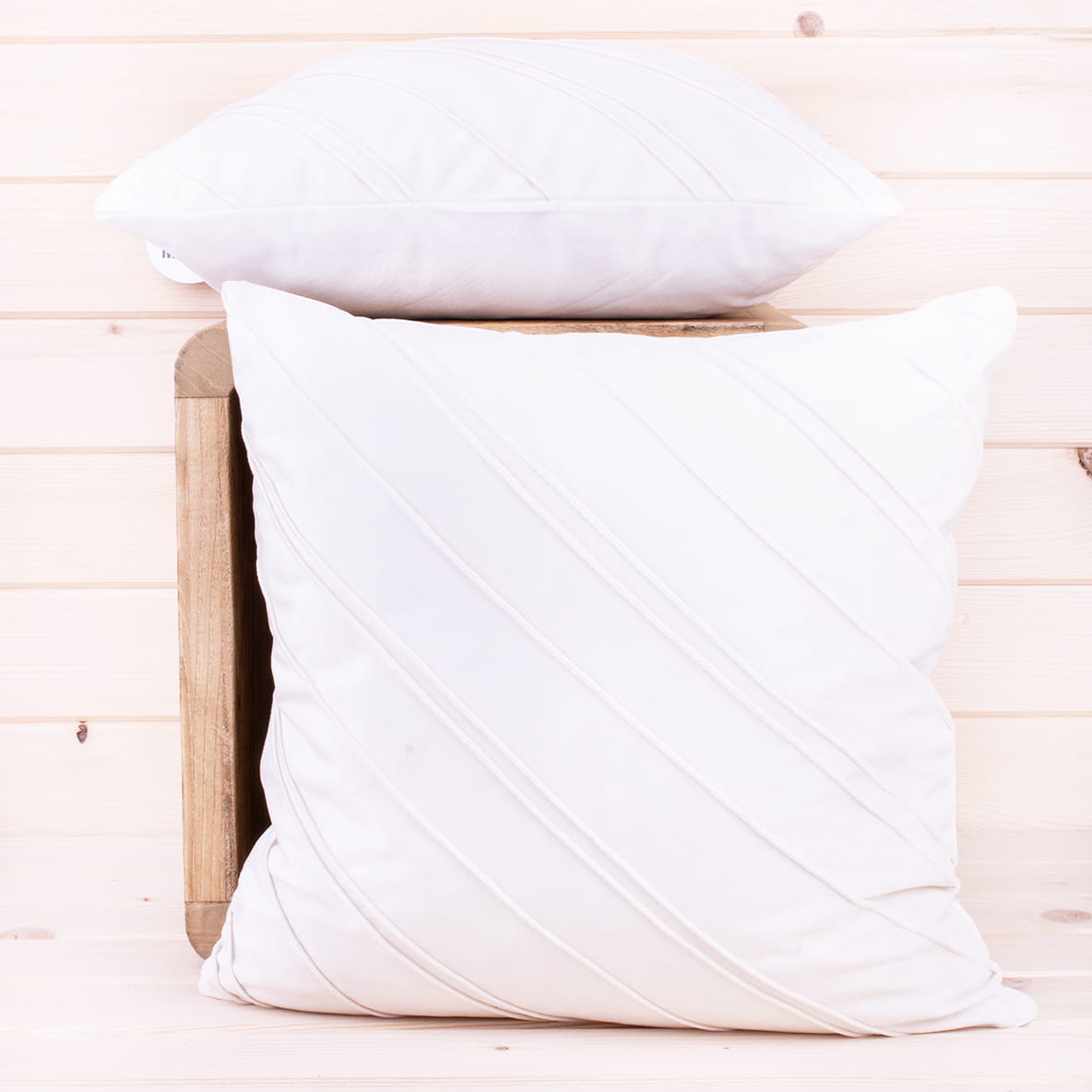 Poszewka ozdobna 45x45 cm Ukośne pasy krem