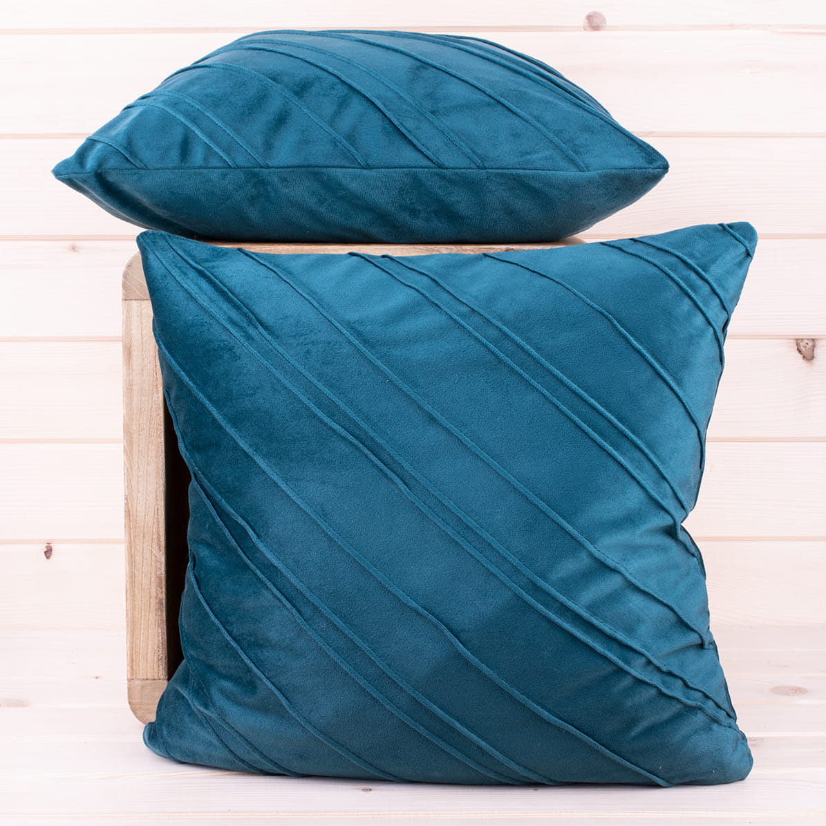 Poszewka ozdobna 45x45 cm Ukośne pasy morski