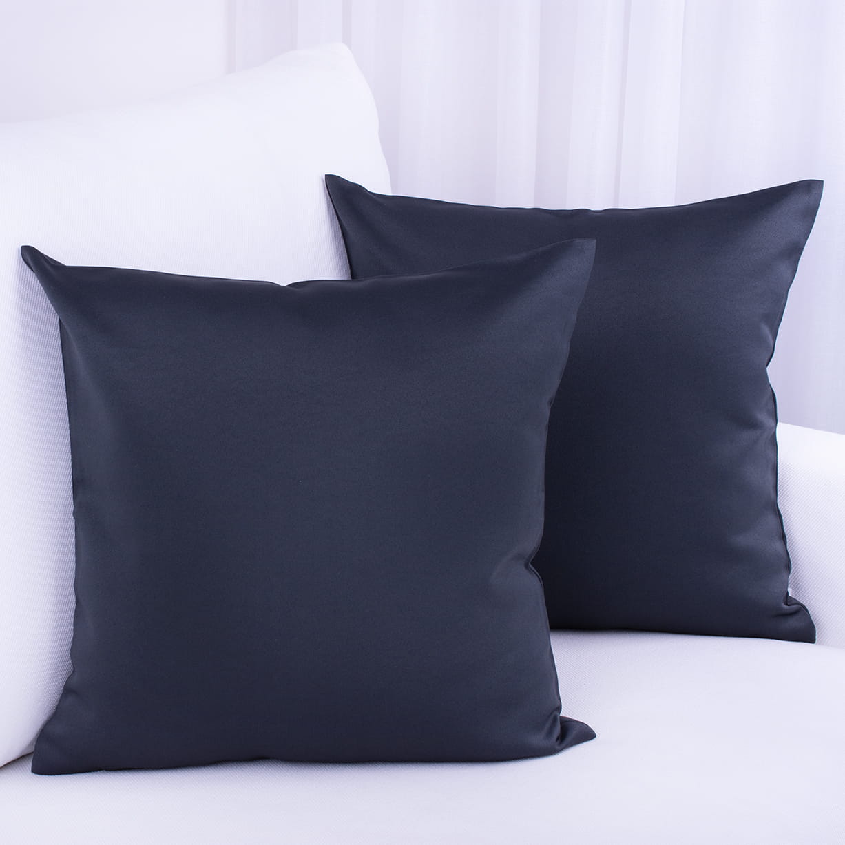 Poszewka ozdobna 45x45 cm Atłas czarny