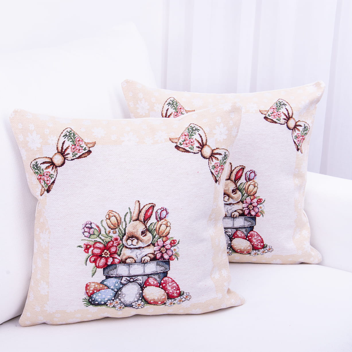 Poszewka wielkanocna 42x42 cm gobelinowa Wielkanocny zajączek wzór 1