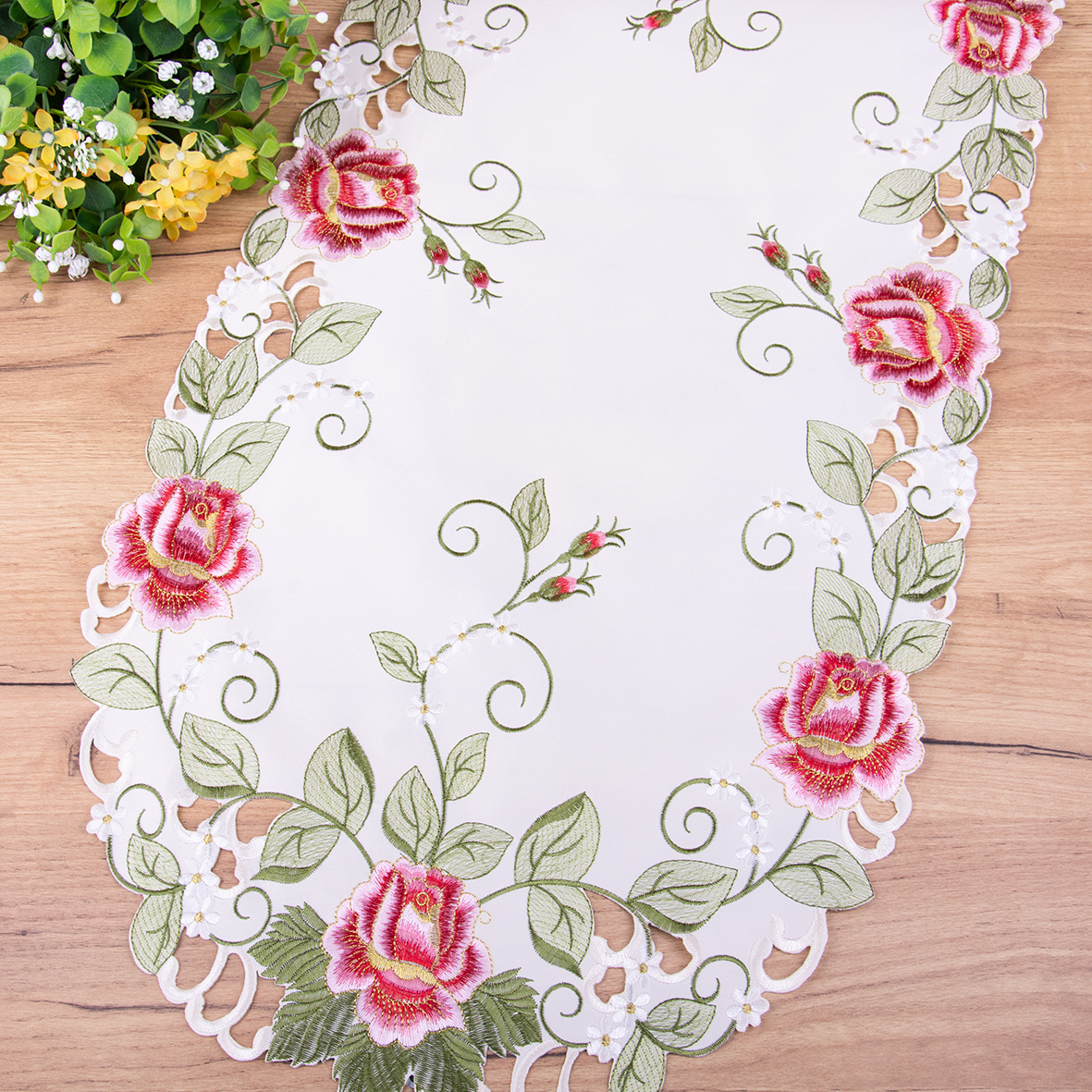 Bieżnik 40x85 cm haftowany HL-174  Róże owal krem