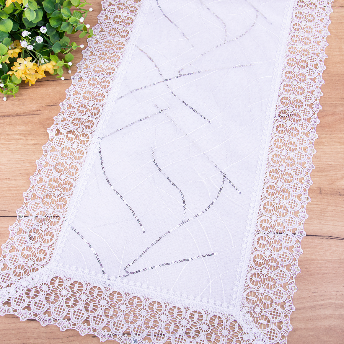 Bieżnik 40x90 cm z gipiurą i cekinami biały prostokąt