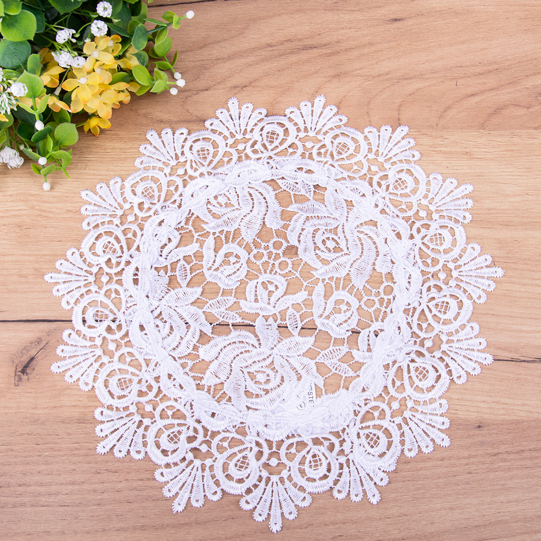 Serwetka koło 30 cm ST626 cała gipiura biała