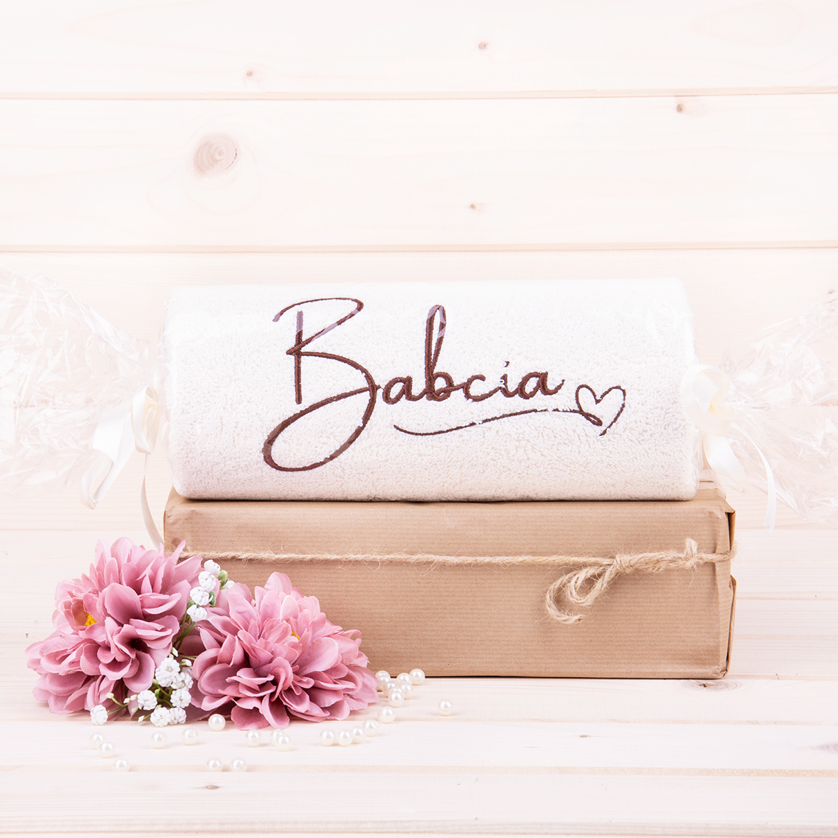 Ręcznik dla Babci z haftem 50x100 cm wzór 14 Ecru napis Babcia z serduszkiem