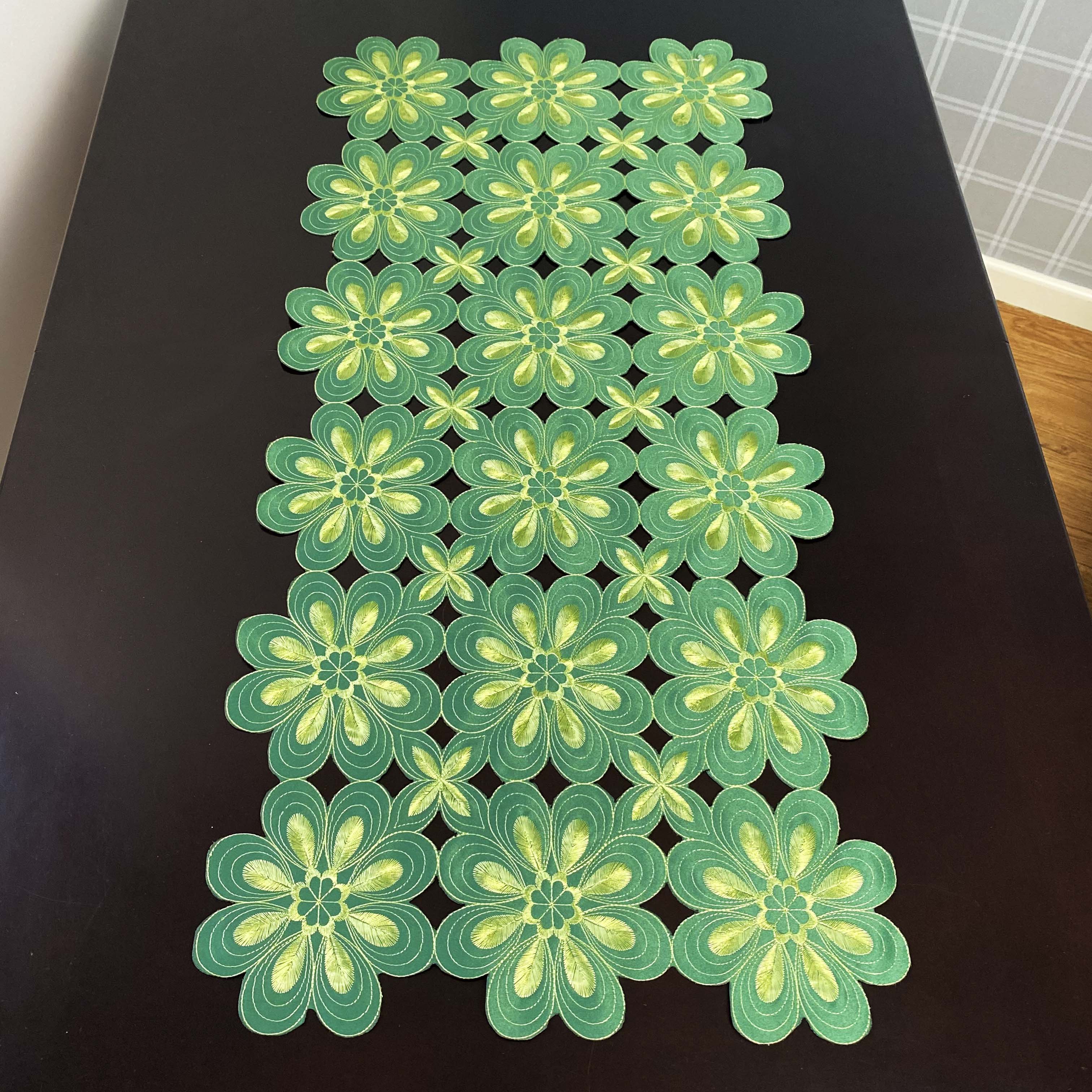 Bieżnik 40x85 cm wzór DA-1462 haftowane zielone kwiaty prostokąt