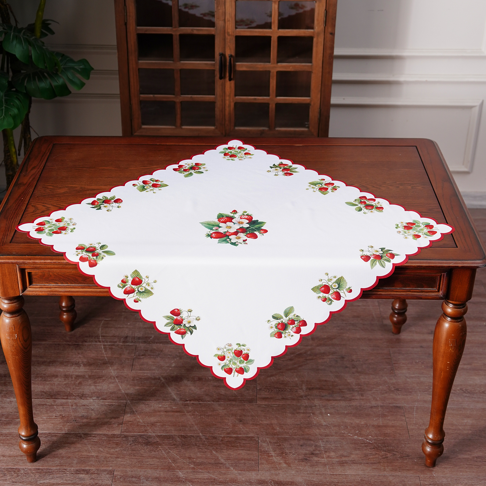 Serweta drukowana 85x85 cm wzór PF-157 Truskawki