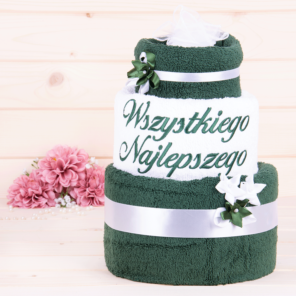 Tort z ręczników 3 poziomowy z haftem Wszystkiego najlepszego wzór 14
w kolorach ciemna zieleń, biały, ciemna zieleń